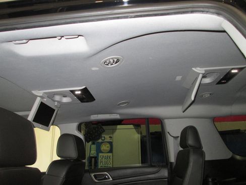 Used 2017 GMC Yukon XL Denali w/ Open Road Package image 26