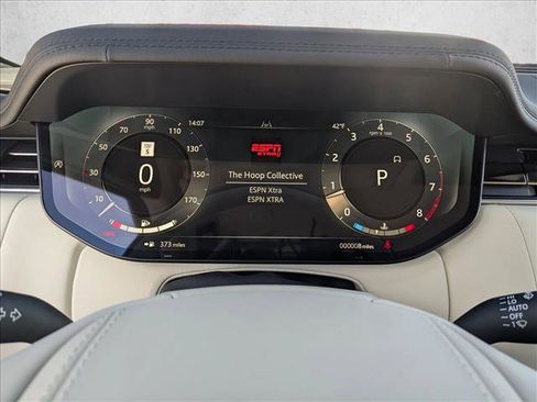 New 2026 Land Rover Range Rover SE image 11