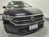 Used 2024 Volkswagen Jetta SE w/ Panoramic Sunroof Package image 2