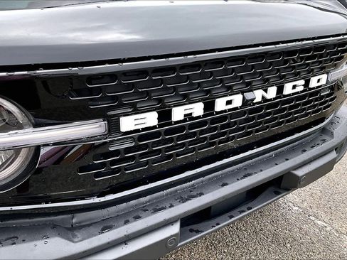 Used 2025 Ford Bronco Outer Banks AWD/4WD image 30