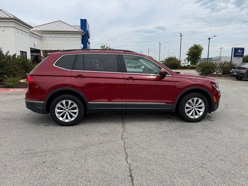 Used 2018 Volkswagen Tiguan SE AWD/4WD image 8