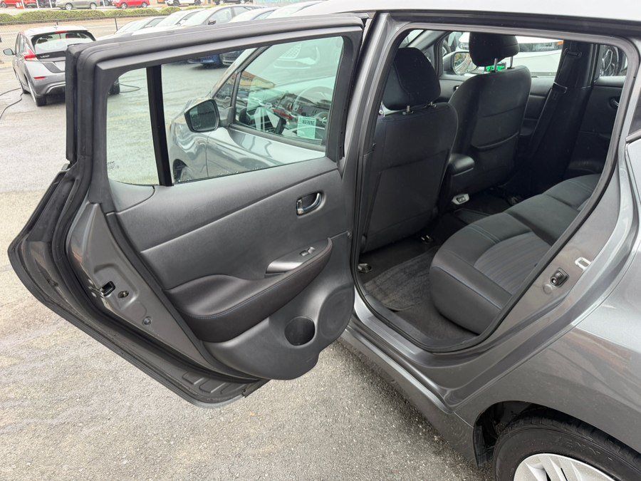 Used 2020 Nissan Leaf S w/ Protection Package FWD image 36