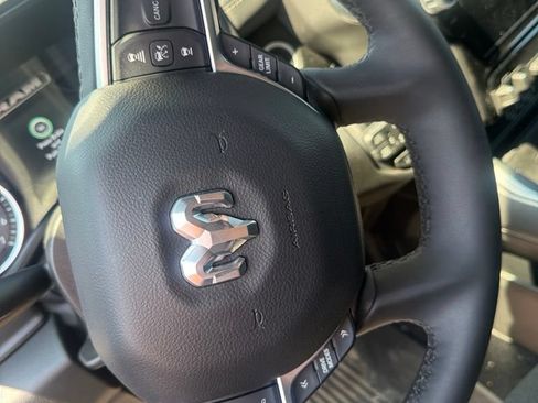 Used 2025 RAM 1500 Big Horn AWD/4WD image 10