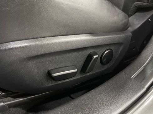 Used 2020 MAZDA MAZDA3 Premium image 16