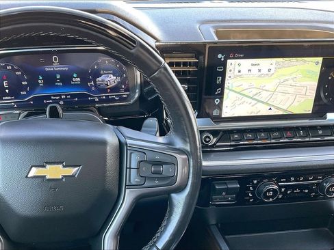 Used 2025 Chevrolet Silverado 1500 High Country w/ Technology Package AWD/4WD image 18