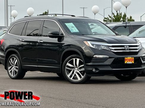 Used 2017 Honda Pilot Elite image 1