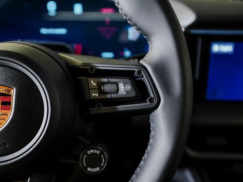 Certified 2026 Porsche Macan Electric RWD image 16