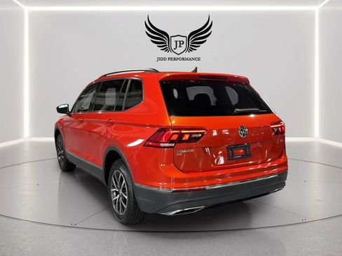 Used 2018 Volkswagen Tiguan SEL FWD image 34