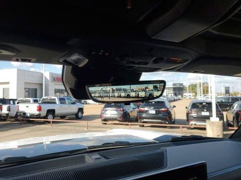New 2026 GMC Hummer EV SUV AWD/4WD image 18