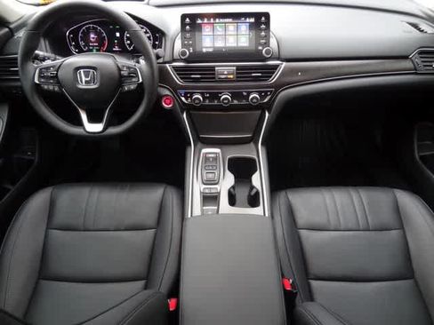 Used 2019 Honda Accord Touring image 14