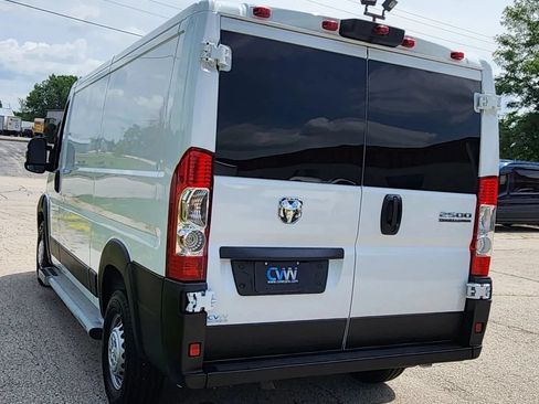 Used 2025 RAM ProMaster 2500 w/ U-Haul Equipment Group FWD image 12
