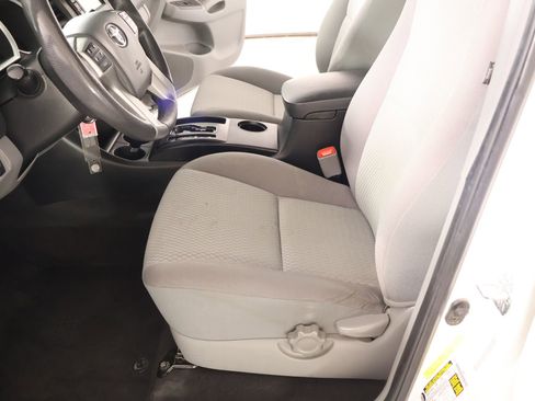 Used 2013 Toyota Tacoma 4x4 Double Cab w/ Convenience Pkg image 10