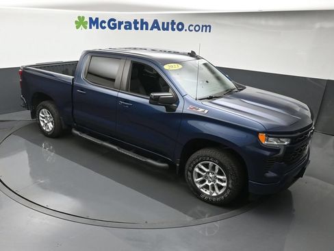 Used 2023 Chevrolet Silverado 1500 RST w/ Z71 Off-Road Package AWD/4WD image 3