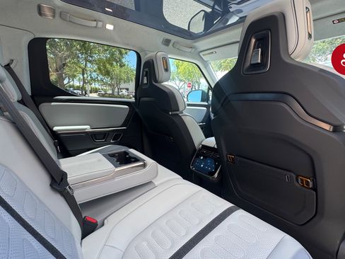 Used 2024 Rivian R1T Adventure AWD/4WD image 22