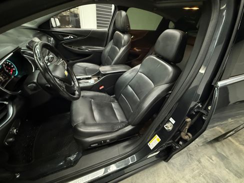 Used 2017 Chevrolet Malibu Premier w/ Premier Sun and Wheel Package FWD image 14