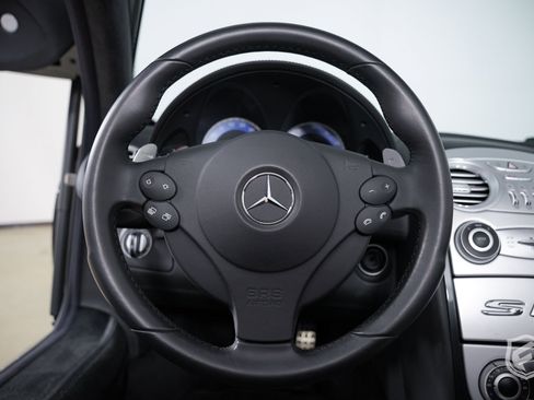 Used 2008 Mercedes-Benz SLR image 20