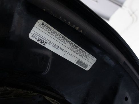 Used 2012 Jeep Grand Cherokee Overland image 36