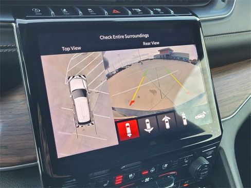 Used 2021 Jeep Grand Cherokee L Summit w/ Advanced Protech Group IV image 17