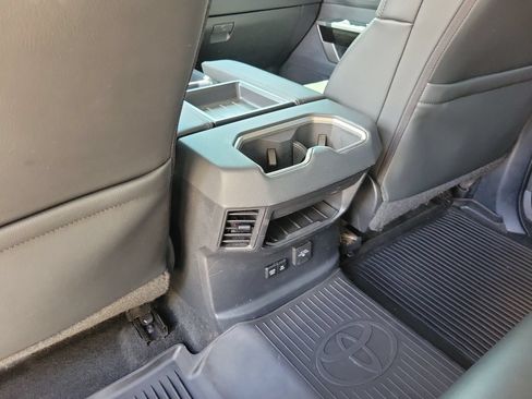Used 2024 Toyota Tundra Limited AWD/4WD image 11