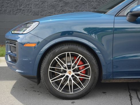 Certified 2026 Porsche Cayenne S AWD/4WD image 37