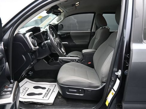 Used 2021 Toyota Tacoma SR5 w/ Technology Package AWD/4WD image 9