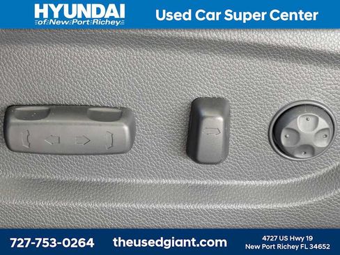 Used 2019 Hyundai Santa Fe XL FWD image 27
