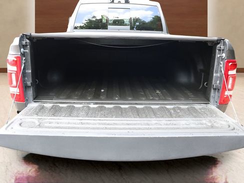 Used 2024 RAM 2500 Laramie w/ Sport Appearance Package AWD/4WD image 10