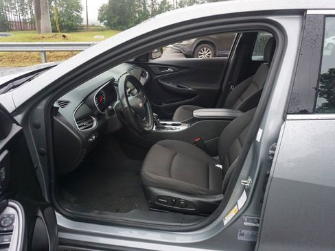 Used 2023 Chevrolet Malibu LT FWD image 2