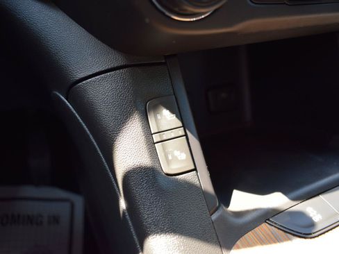 Used 2019 GMC Acadia SLE w/ Driver Alert Package I AWD/4WD image 24