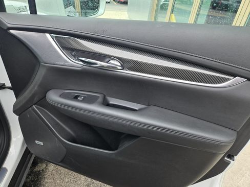 Used 2020 Cadillac XT6 Sport AWD/4WD image 36