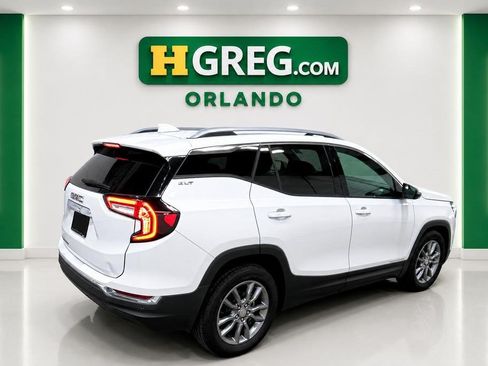 Used 2023 GMC Terrain SLT w/ Tech Package FWD image 6