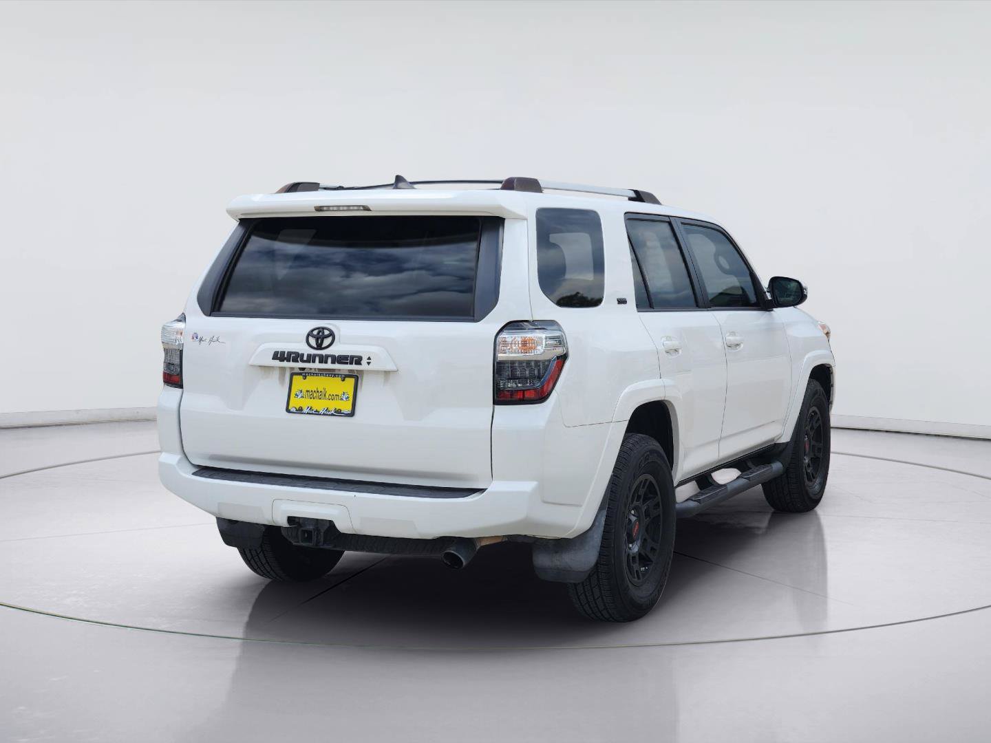 Used 2020 Toyota 4Runner SR5 Premium w/ Moonroof Package AWD/4WD image 5