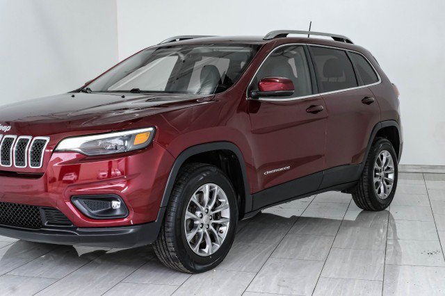 Used 2020 Jeep Cherokee Latitude Plus w/ Cold Weather Group AWD/4WD image 48