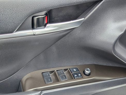 Used 2021 Toyota Camry XSE image 22