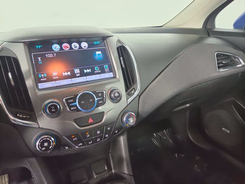 Used 2017 Chevrolet Cruze LT w/ Sun And Sound Package FWD image 24