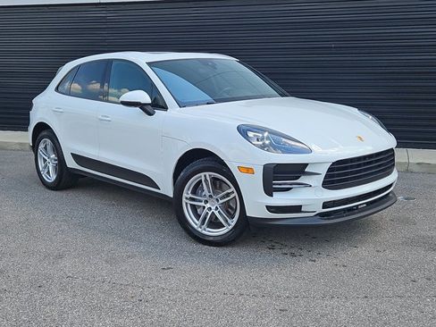 Certified 2021 Porsche Macan AWD/4WD image 3
