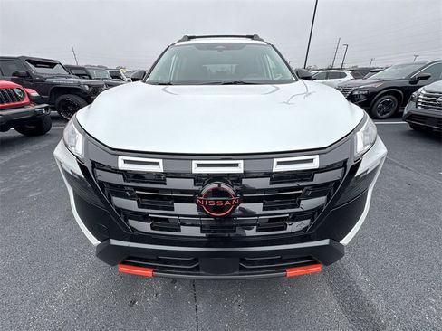 New 2026 Nissan Rogue SV image 25