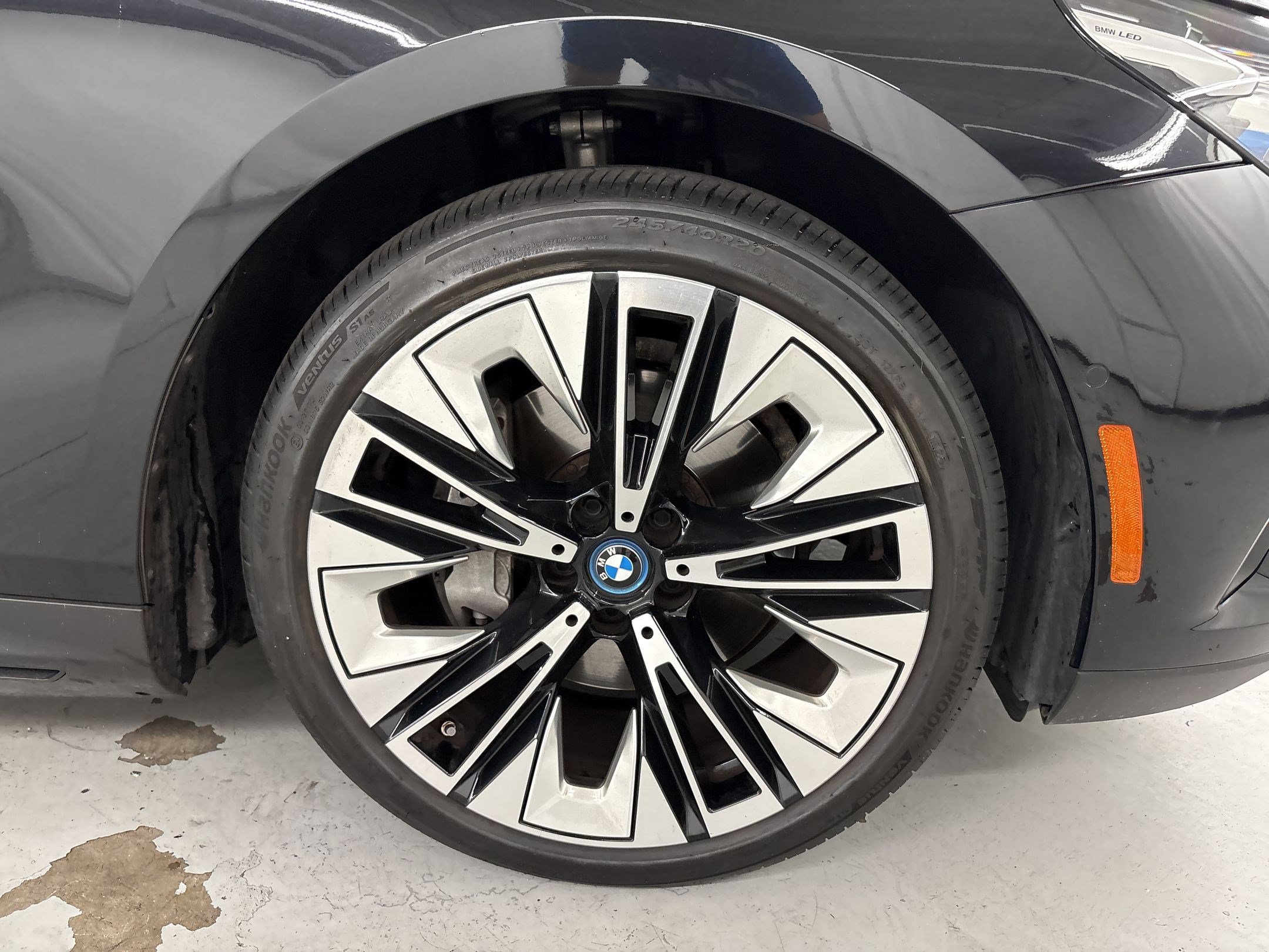 Used 2024 BMW i5 eDrive40i w/ Premium Package RWD image 13