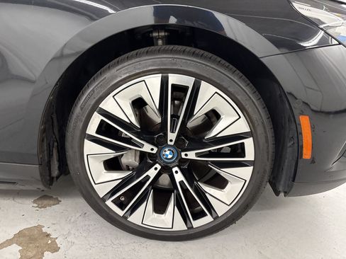 Used 2024 BMW i5 eDrive40i w/ M Sport Package RWD image 13