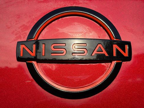 Used 2022 Nissan Frontier PRO-4X w/ Technology Package image 11