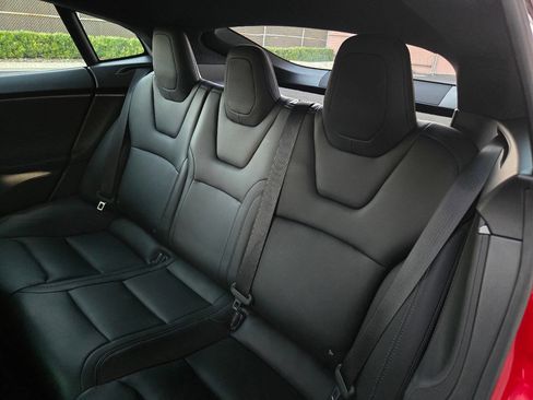 Used 2019 Tesla Model S Performance image 21