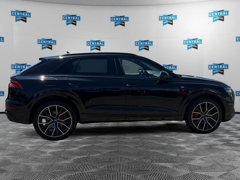 Used 2022 Audi Q8 Prestige AWD/4WD image 6