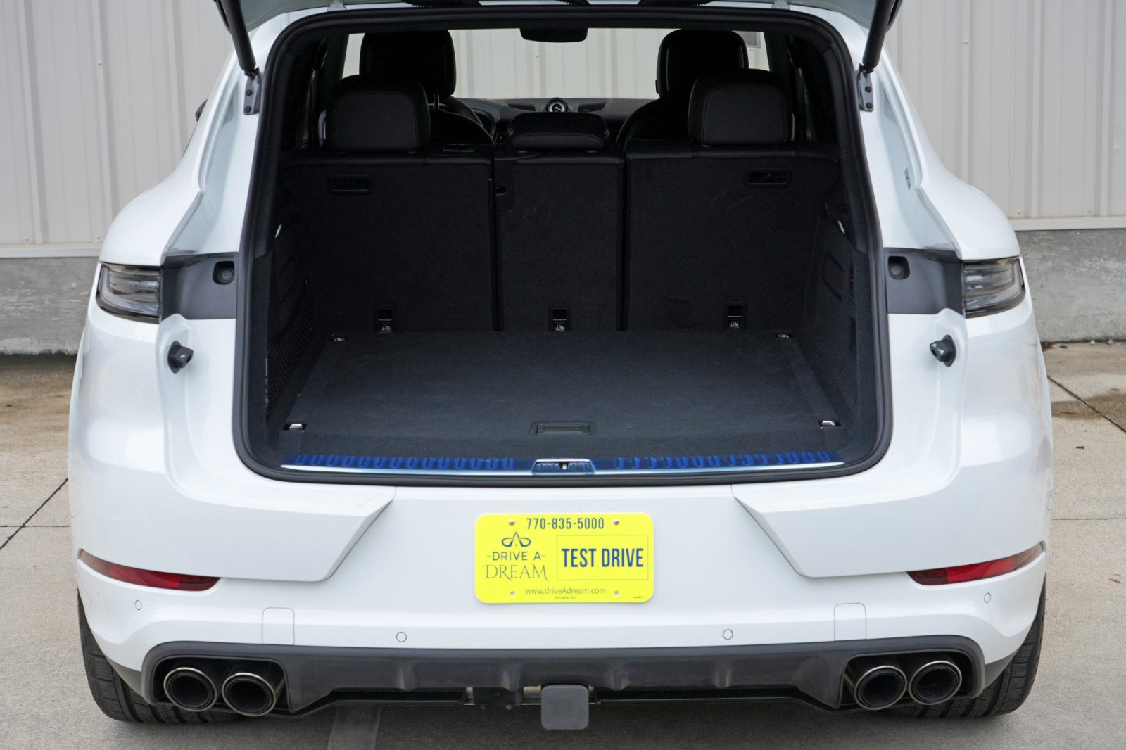 Used 2026 Porsche Cayenne Turbo AWD/4WD image 10