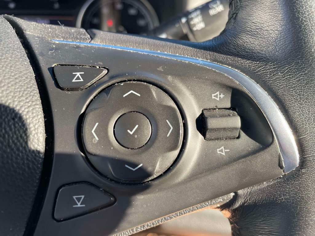 Used 2021 Buick Enclave Essence FWD image 30
