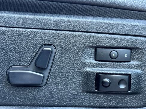 Used 2016 RAM 1500 Laramie AWD/4WD image 19