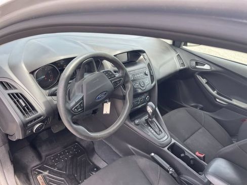 Used 2018 Ford Focus SE FWD image 21
