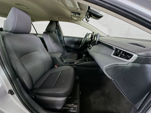 Used 2025 Toyota Corolla LE FWD image 28
