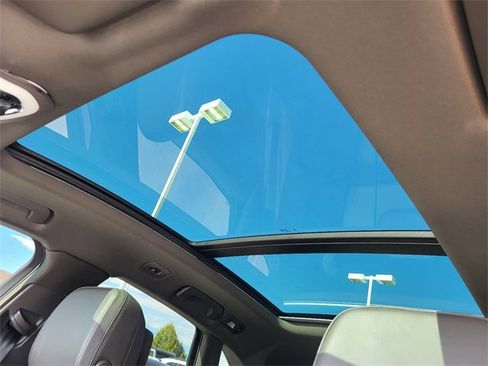 Used 2021 Porsche Macan image 7