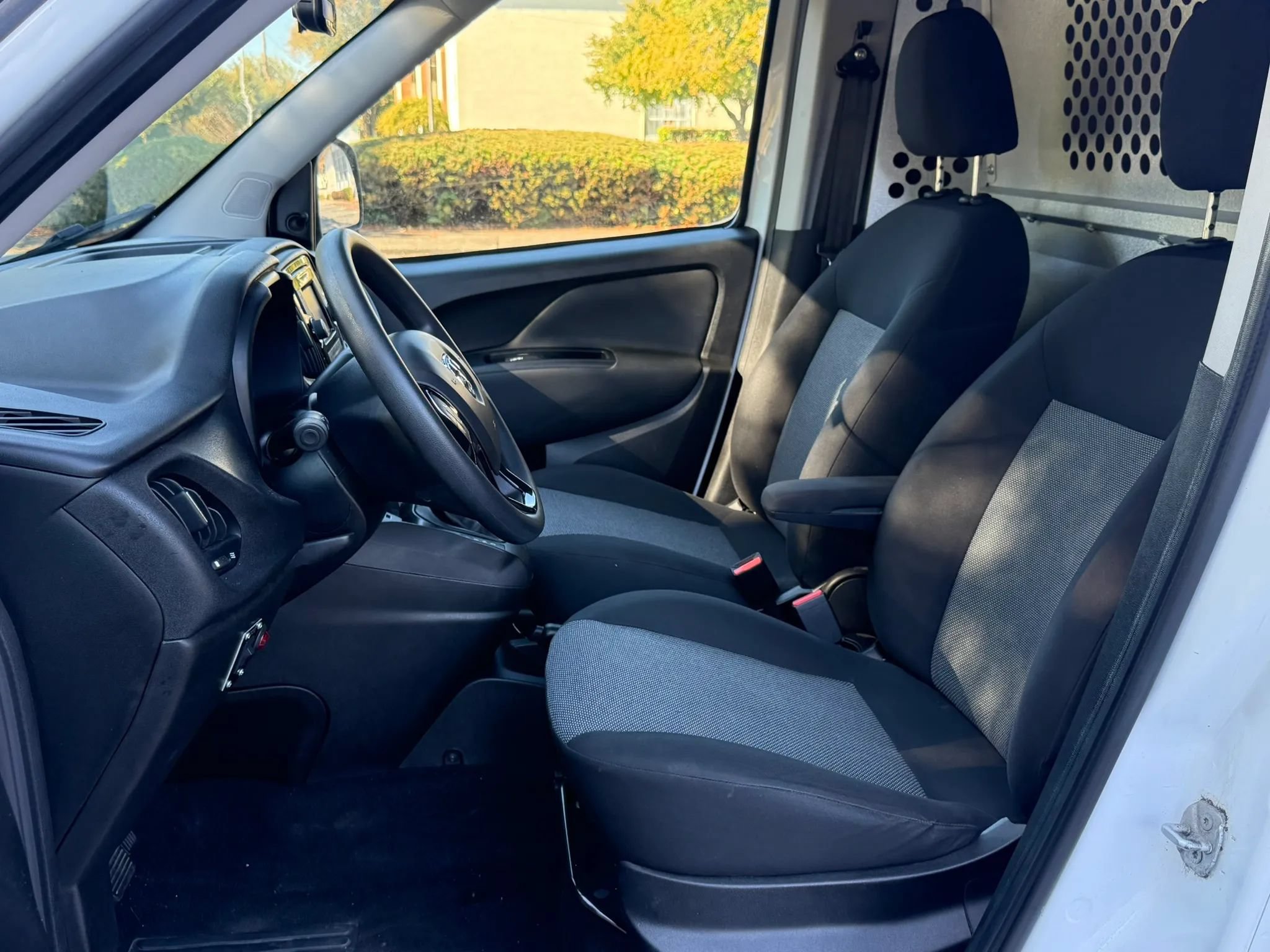 Used 2021 RAM ProMaster City Tradesman FWD image 14
