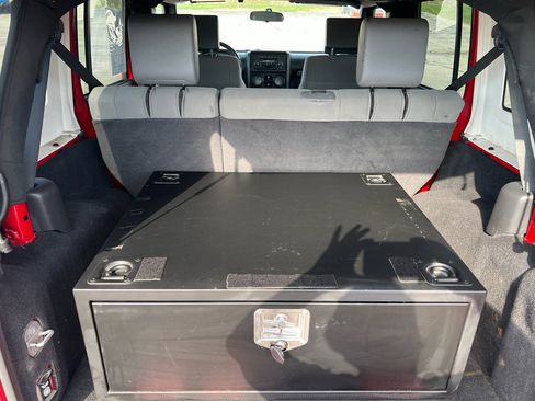 Used 2010 Jeep Wrangler Unlimited Sport image 16